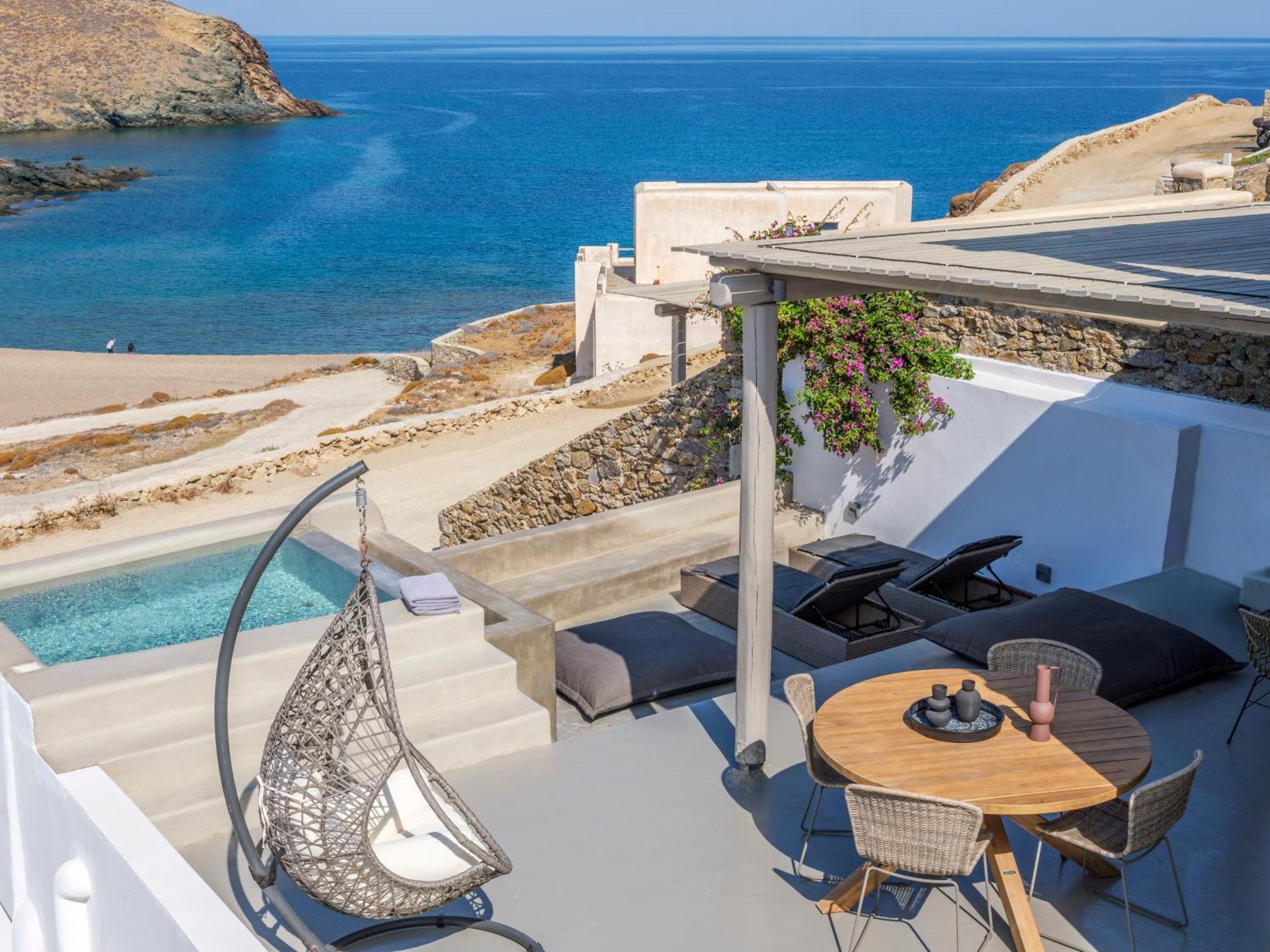 The Mykonist Merchia Beach Villas & Suites Экстерьер фото