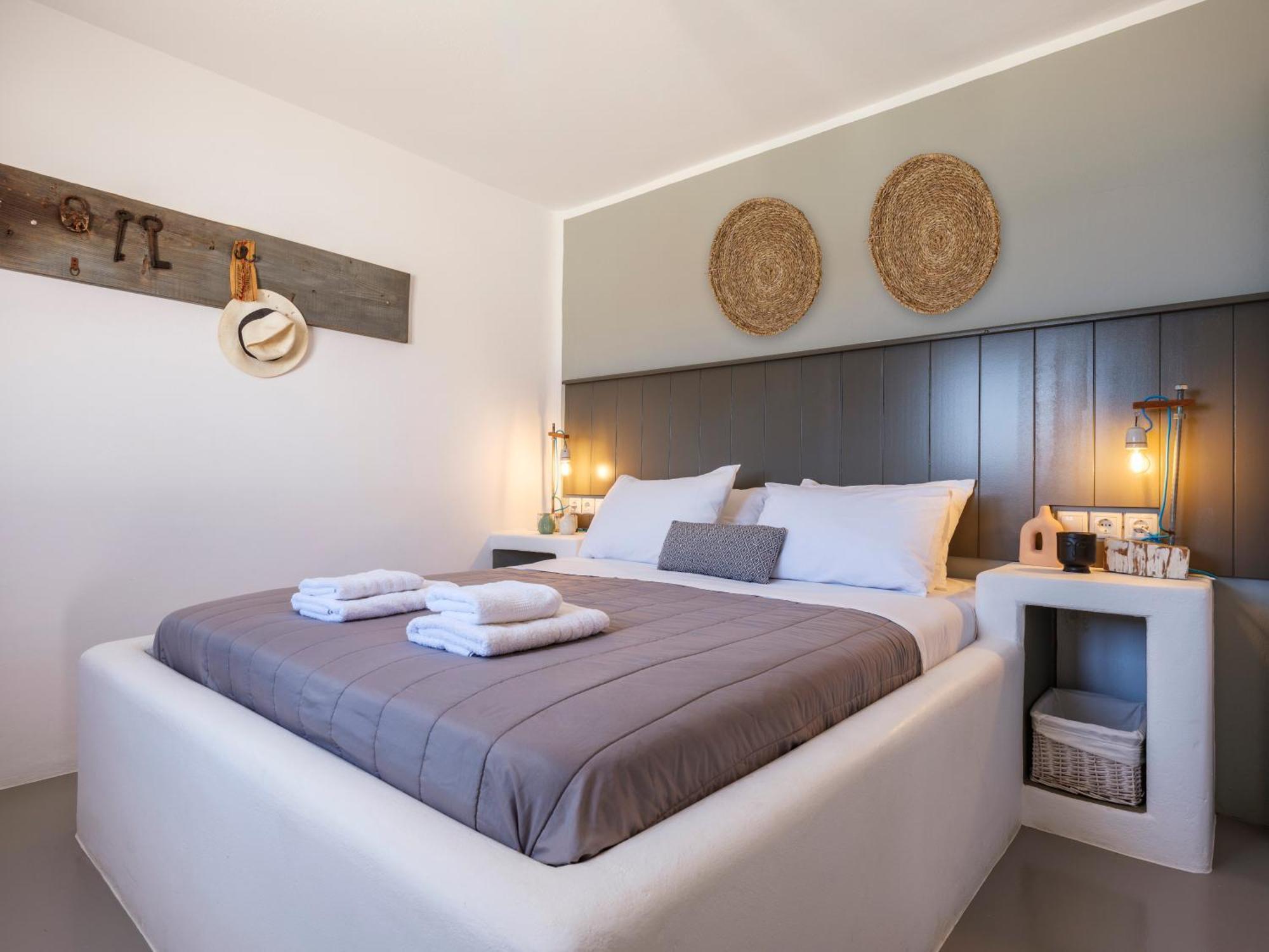 The Mykonist Merchia Beach Villas & Suites Экстерьер фото