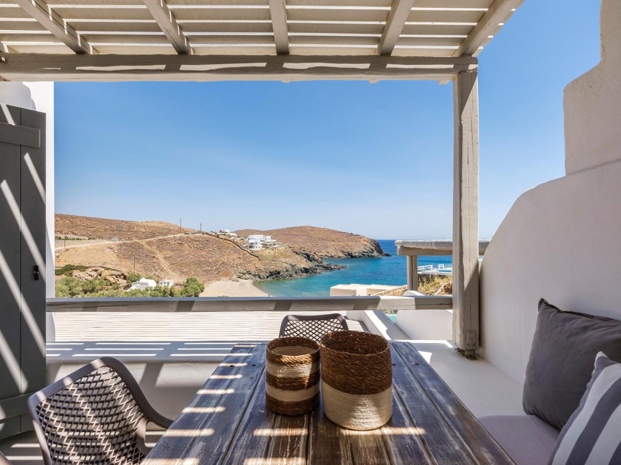The Mykonist Merchia Beach Villas & Suites Экстерьер фото