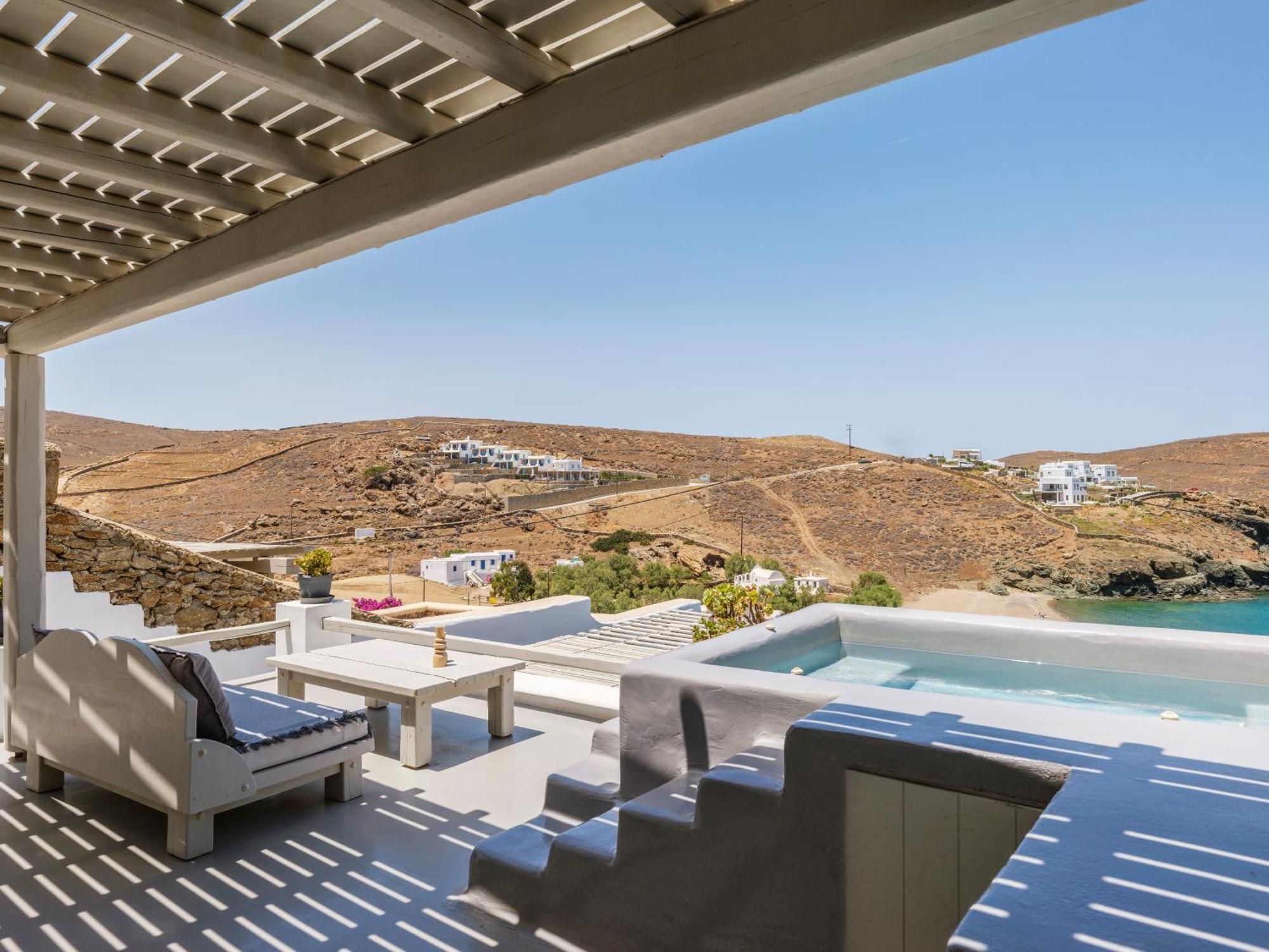 The Mykonist Merchia Beach Villas & Suites Экстерьер фото