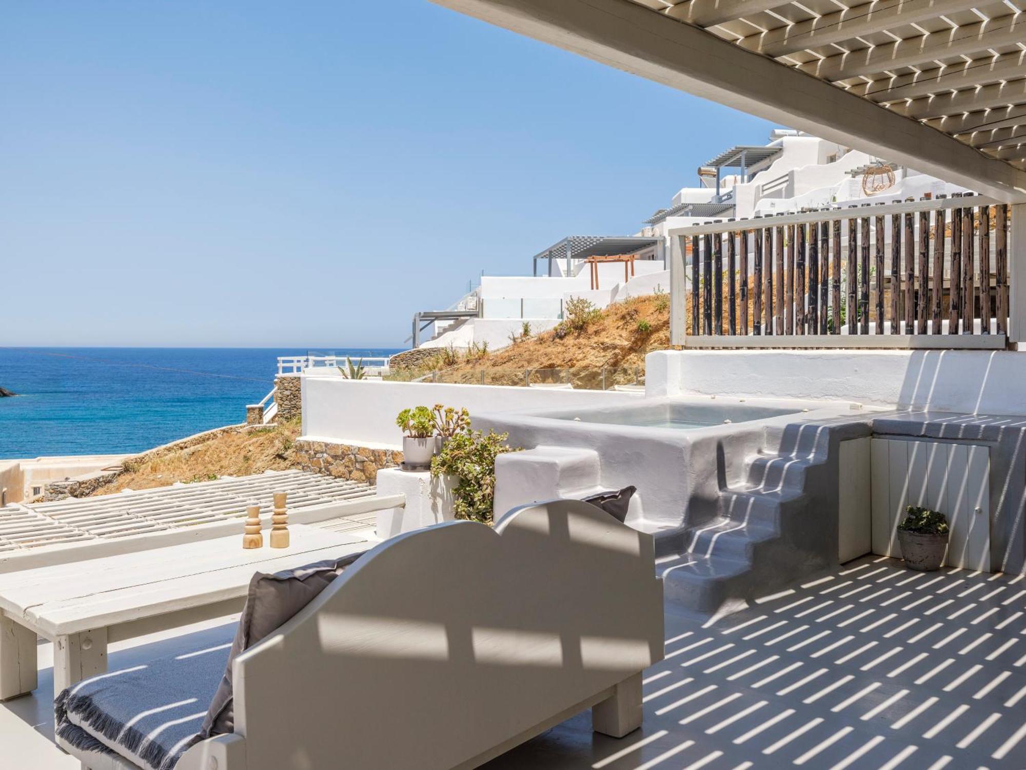 The Mykonist Merchia Beach Villas & Suites Экстерьер фото