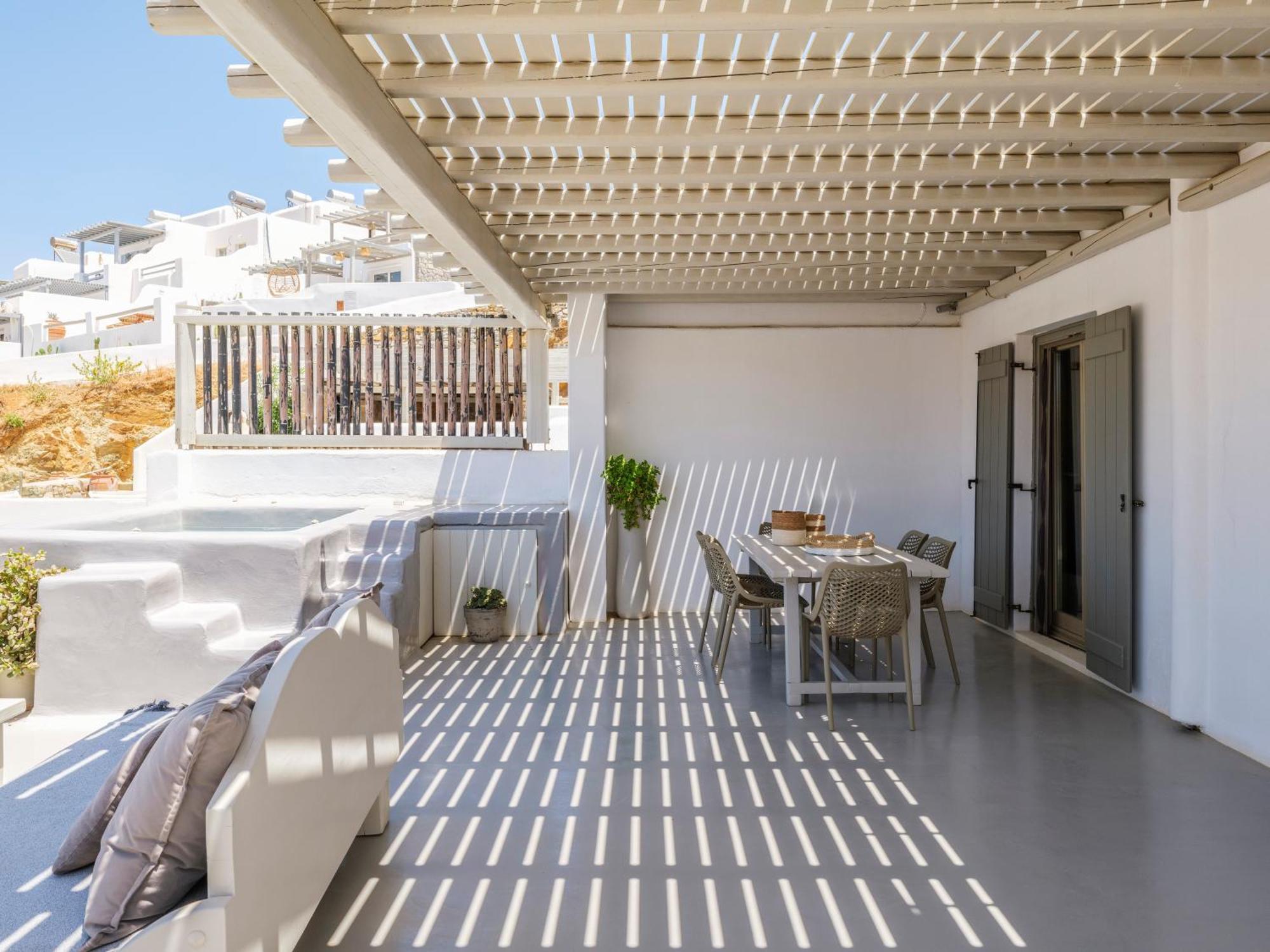 The Mykonist Merchia Beach Villas & Suites Экстерьер фото