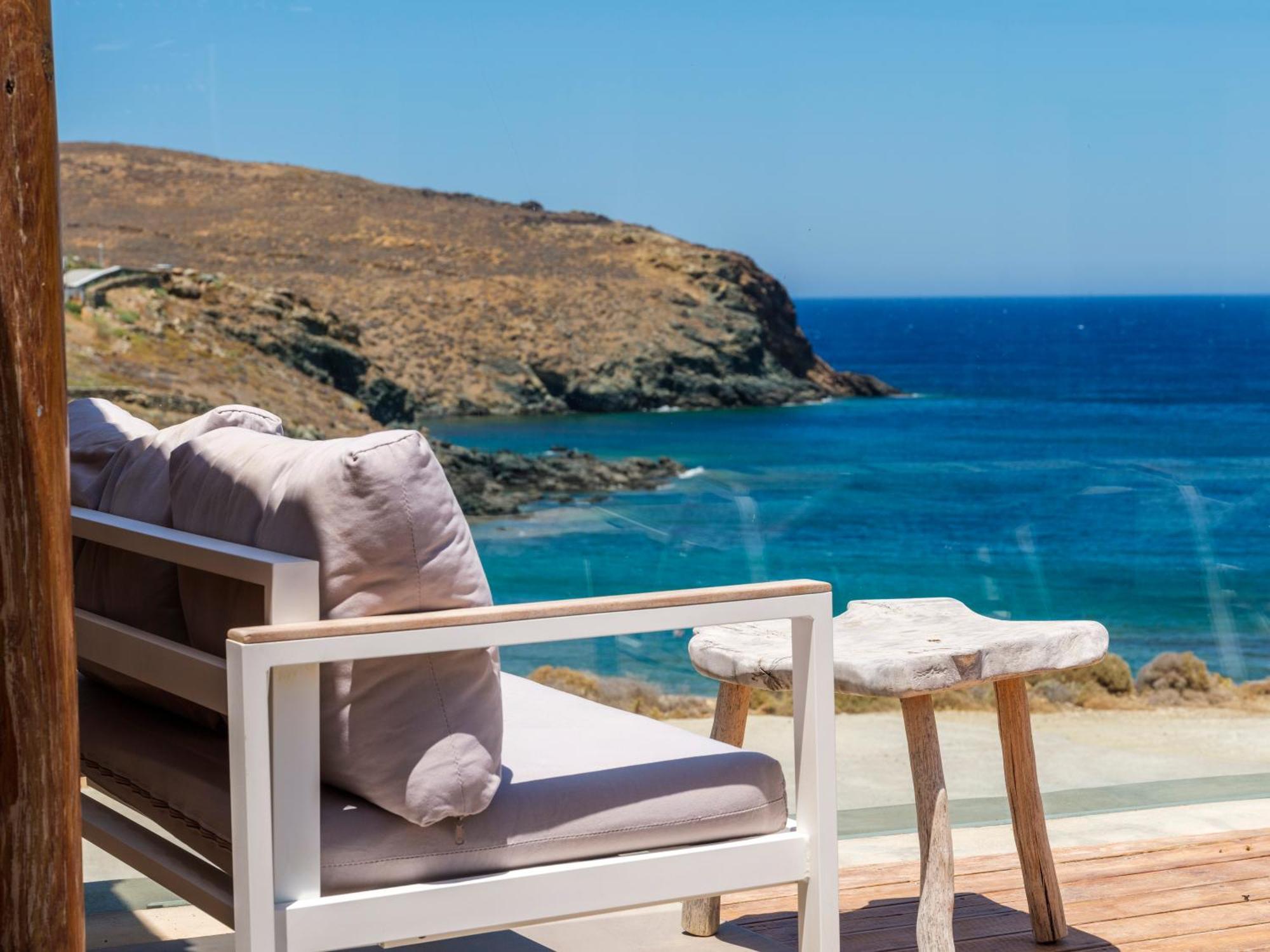 The Mykonist Merchia Beach Villas & Suites Экстерьер фото