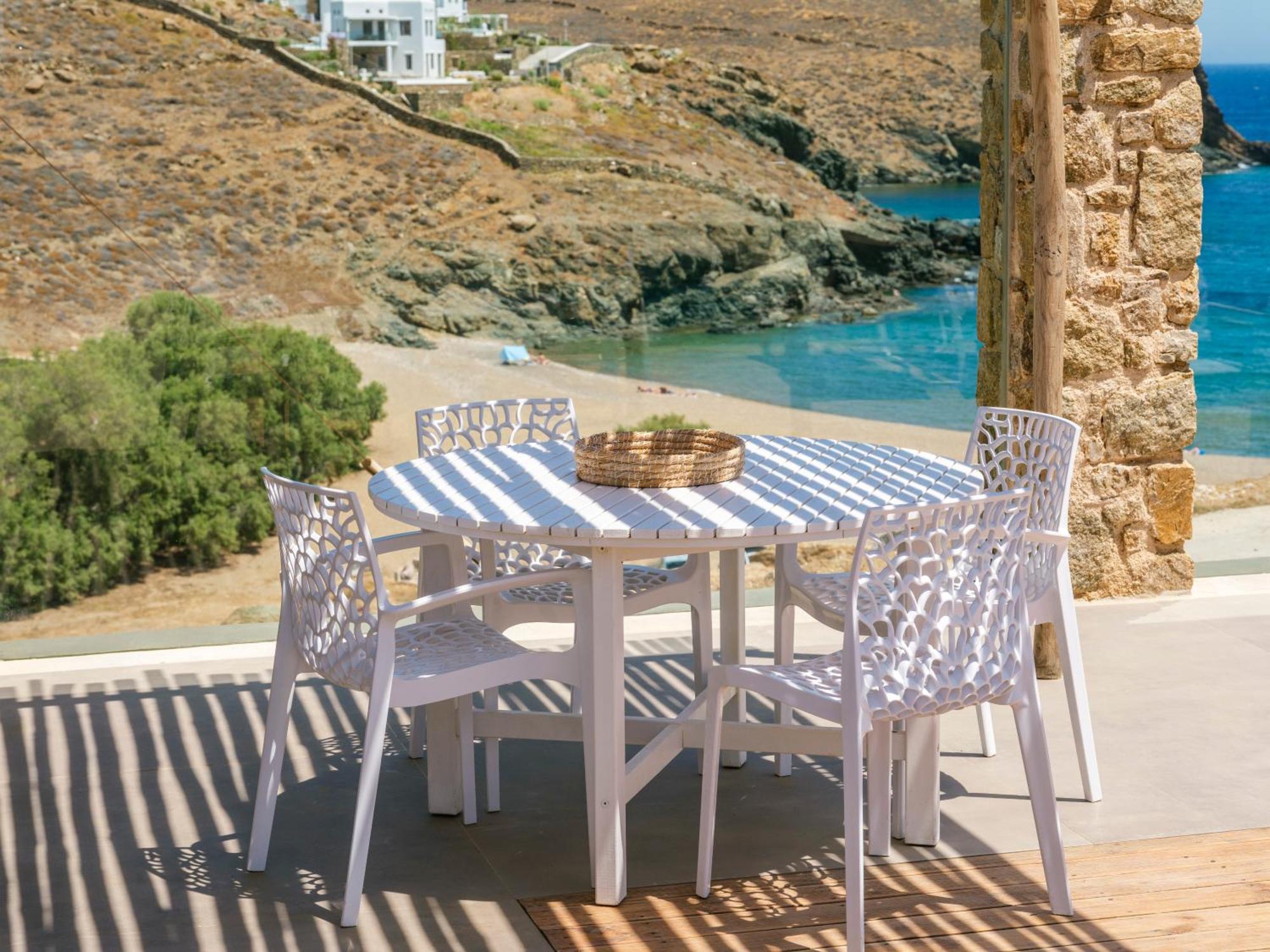 The Mykonist Merchia Beach Villas & Suites Экстерьер фото