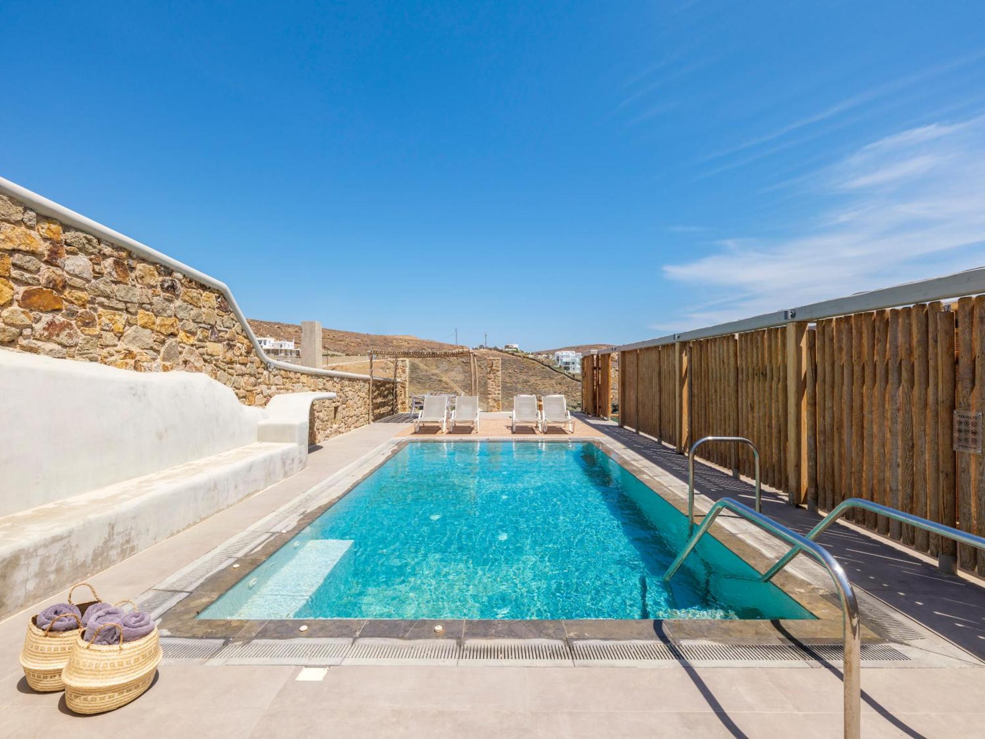 The Mykonist Merchia Beach Villas & Suites Экстерьер фото